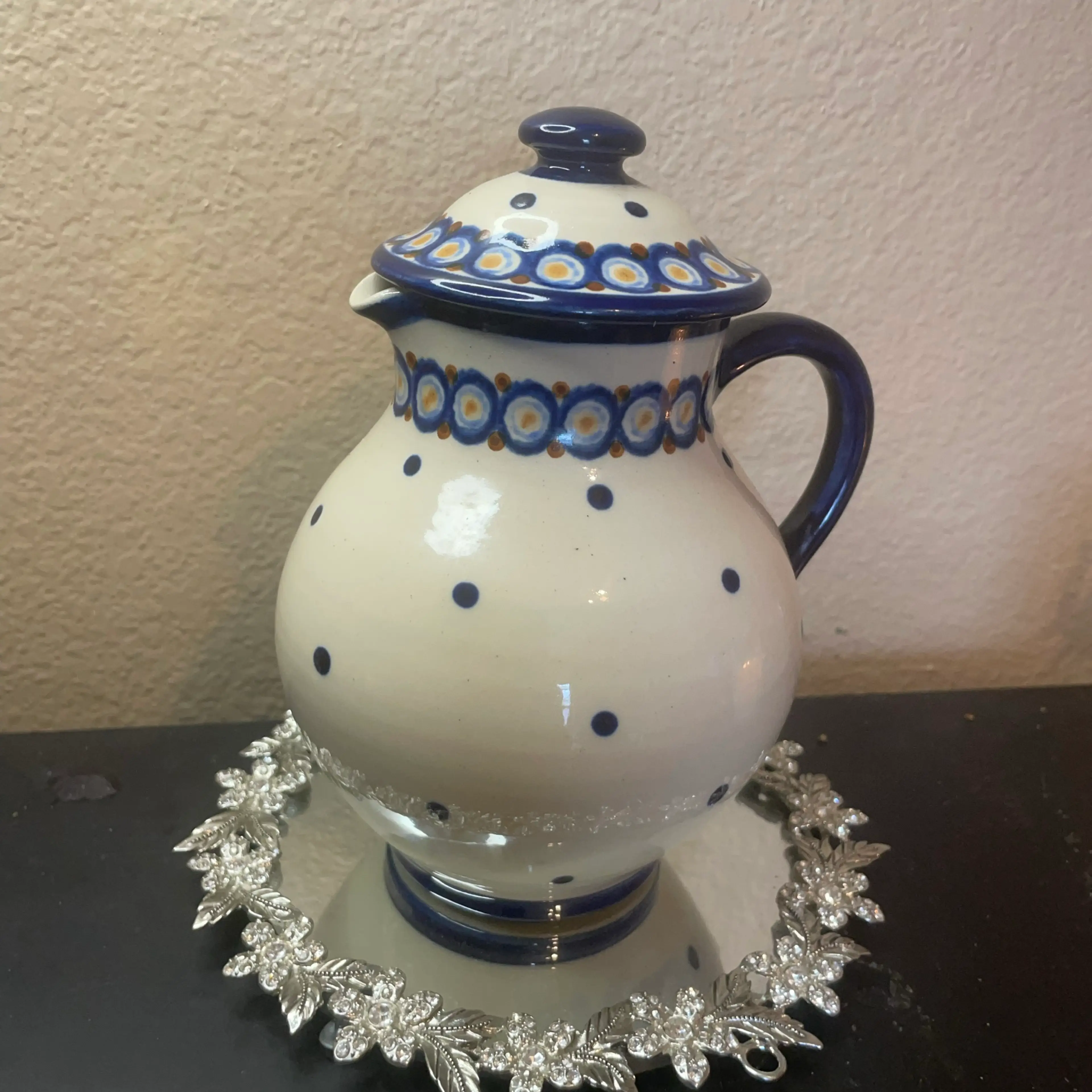 Image 2 of 6