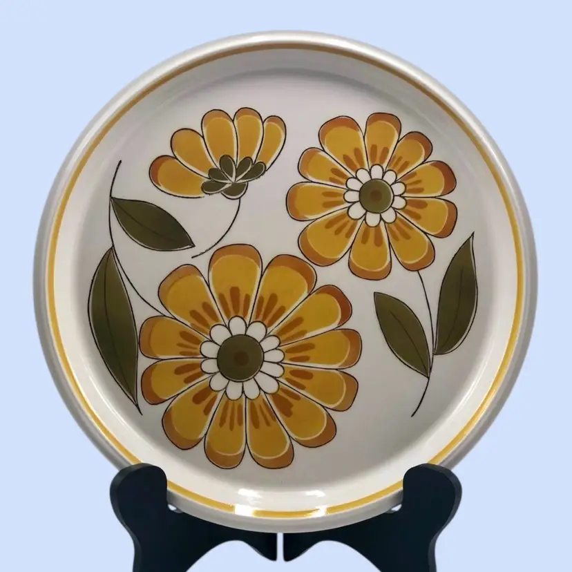 #415- Vintage Ironstone Platter 12 1/2” Chop Plate  Light & Lively Pattern by Mikasa 1970s Sunflower Daisy