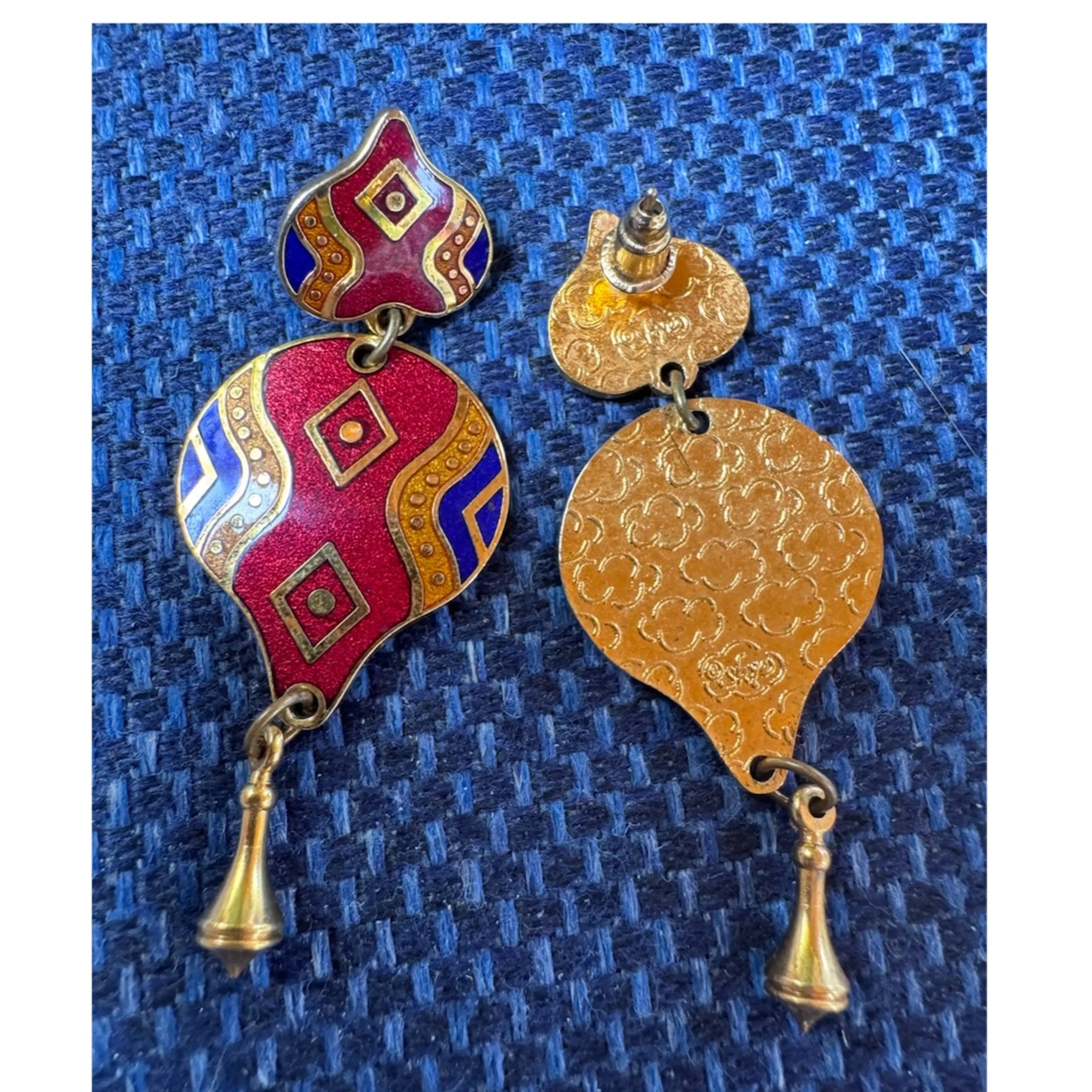 Image 2 of 2