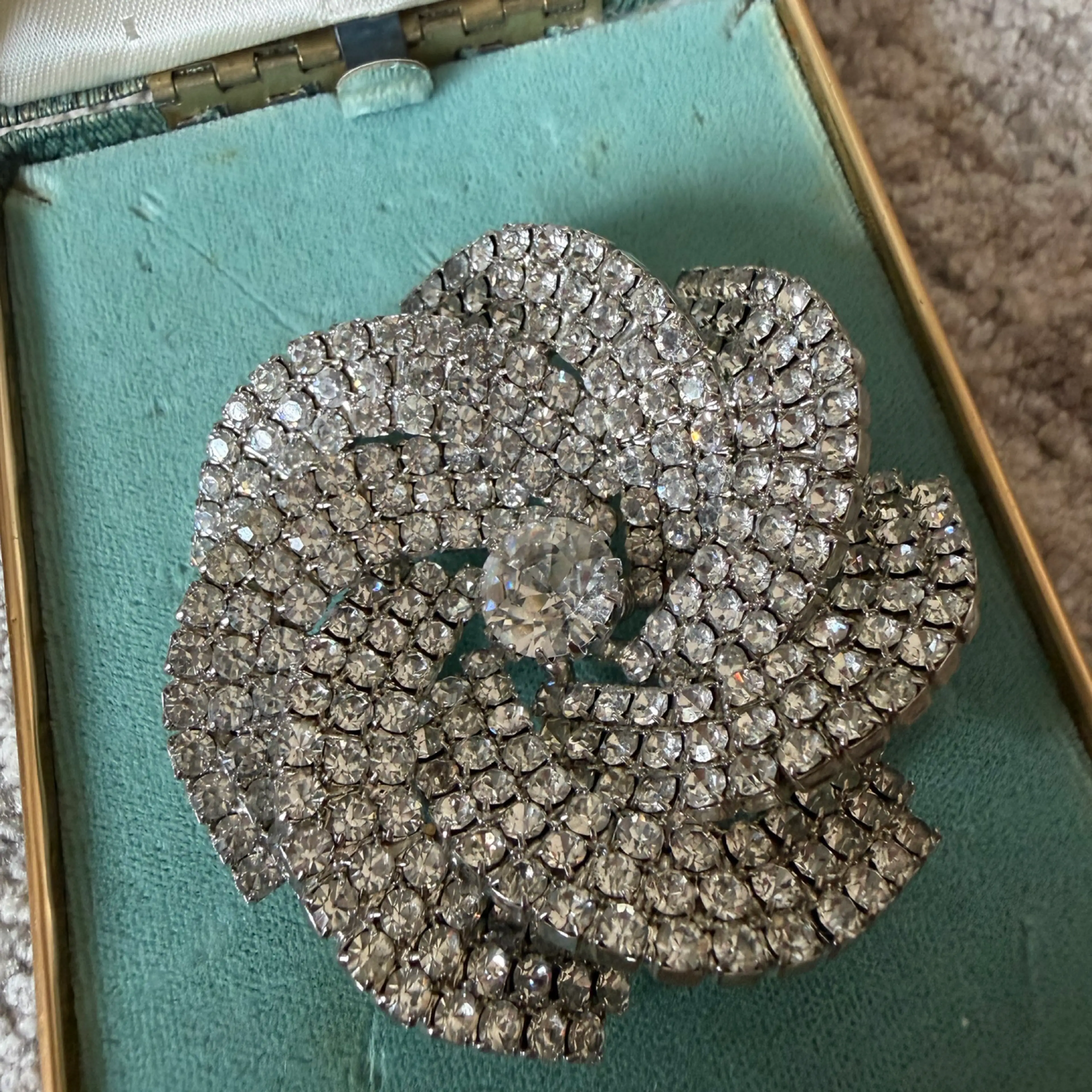 Image 2 of 4