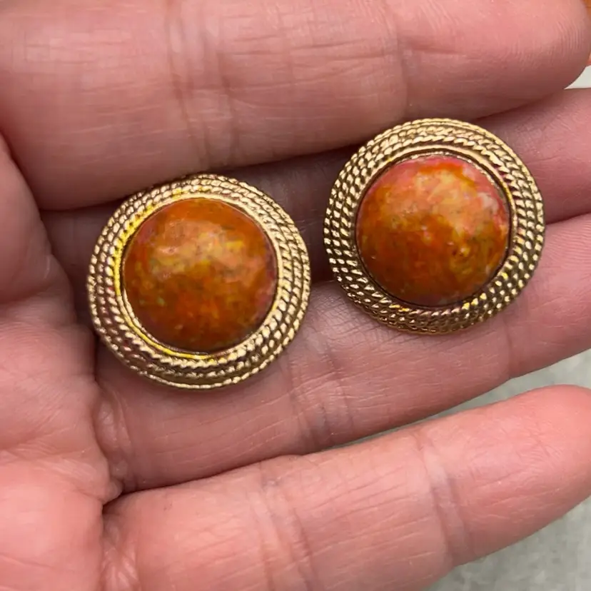 #01 Vintage Gold Tone Natural Stone Cabochon Clip-On Earrings Orange Jasper Look