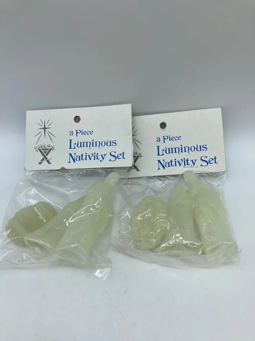 2 Glow in Dark Nativity Set three pieces Still Sealed Package WARNER PRESS