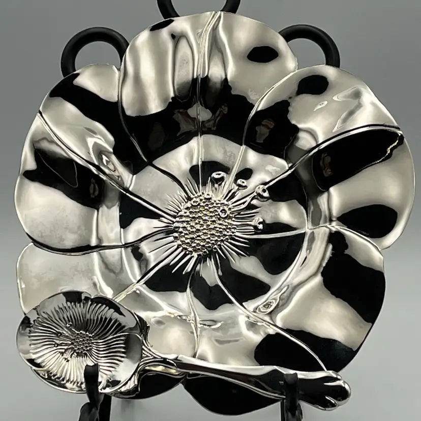 International Silver Co. 1994- Poppy Flower Dish With Spoon