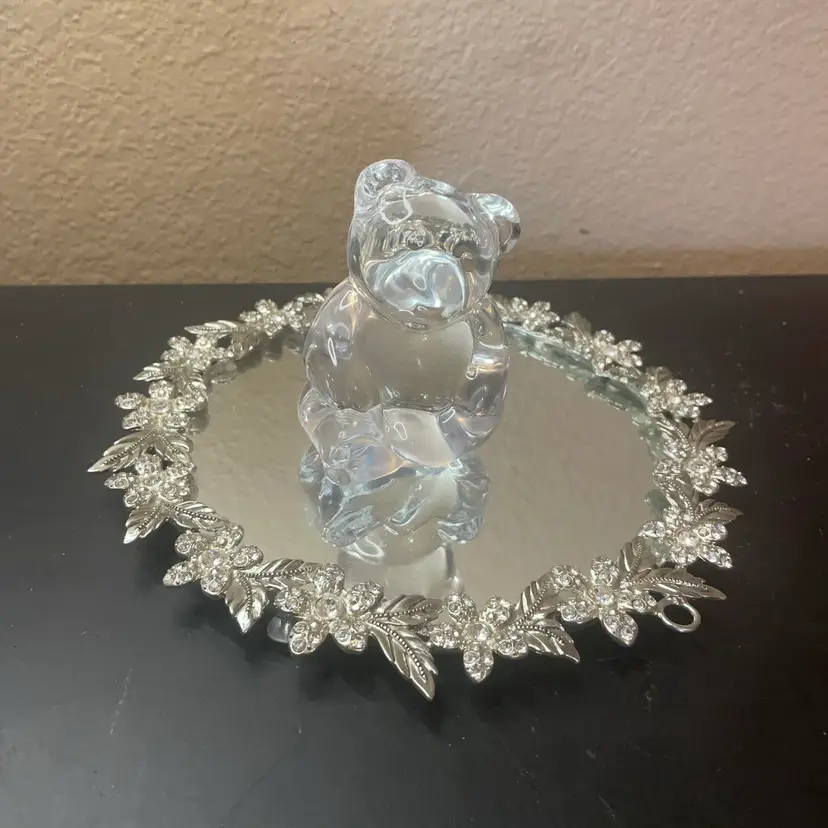 Gorgeous Signed Steuben NY 4” Bear Figurine