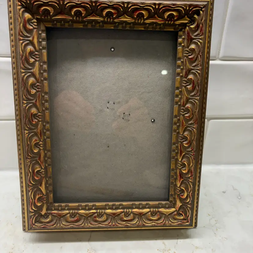 Vtg  Gold Ornate Picture Frame 5x7 Photo Baroque Gold Red 7.5x9.5 Easel