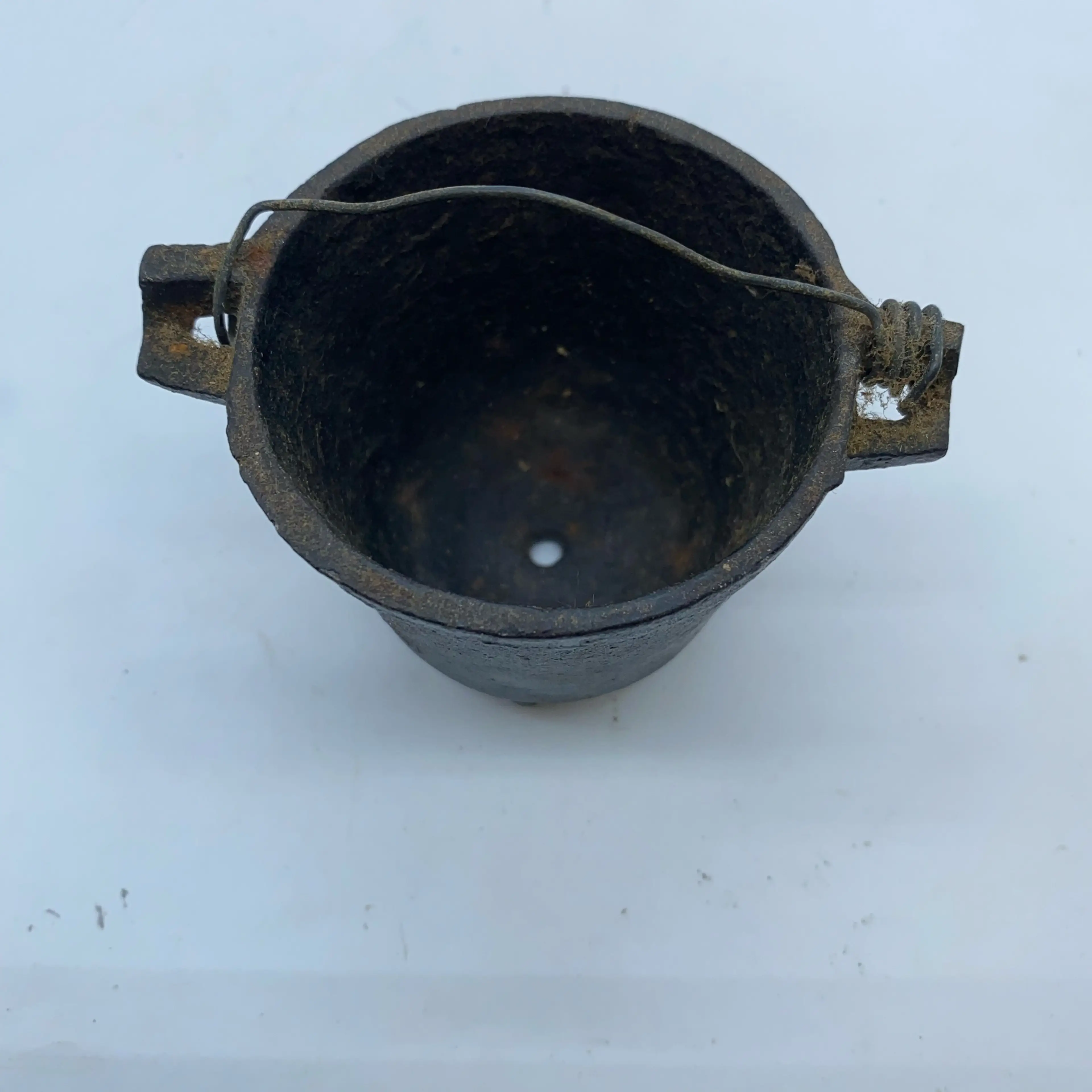 Image 2 of 6