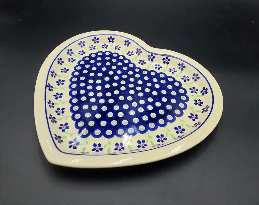 Polish pottery