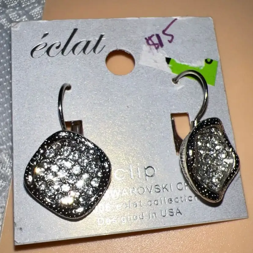 New Old Stock Eclat Swarovski Crystal Earrings Silvertone French Leverbacks For Pierced Ears