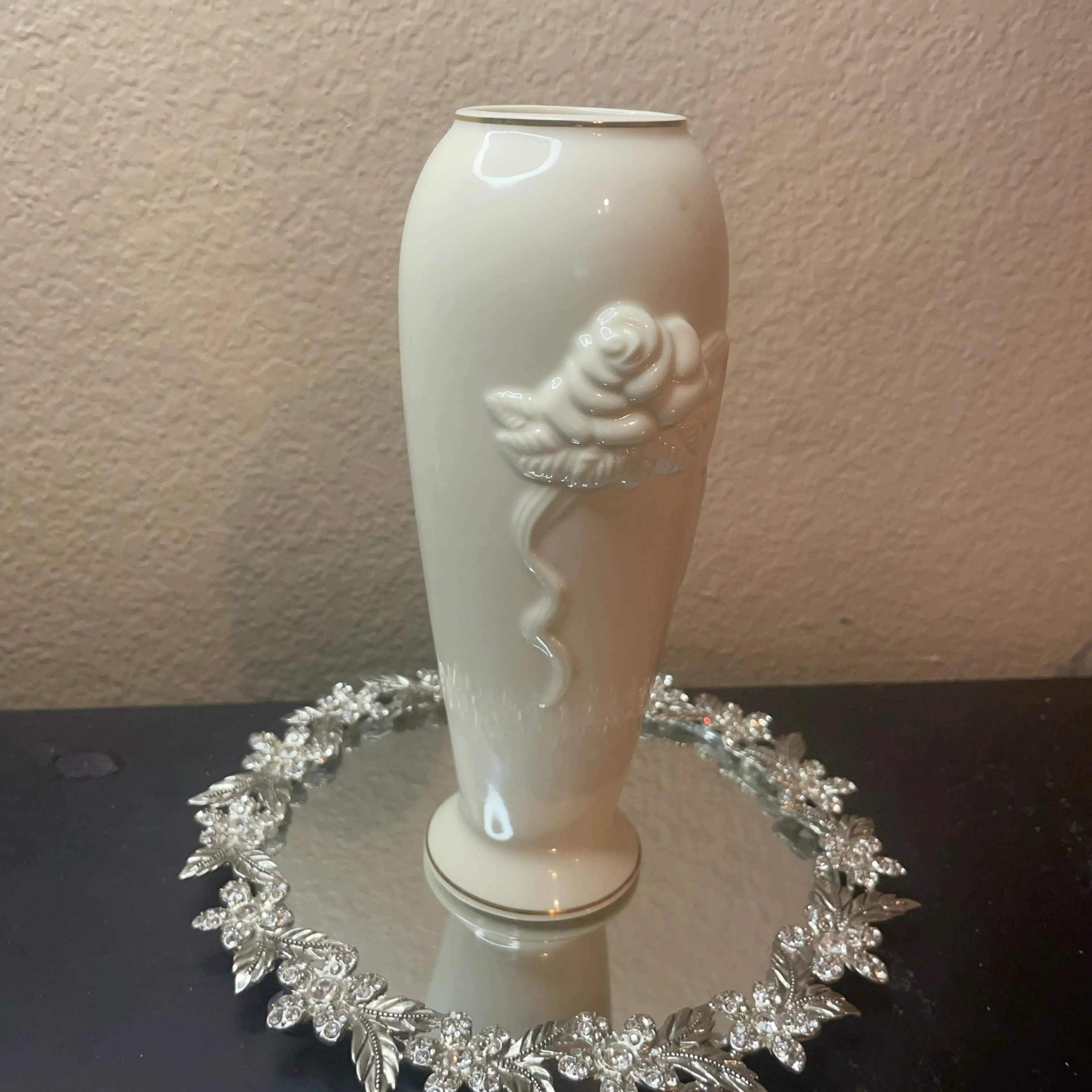 Image 2 of 6