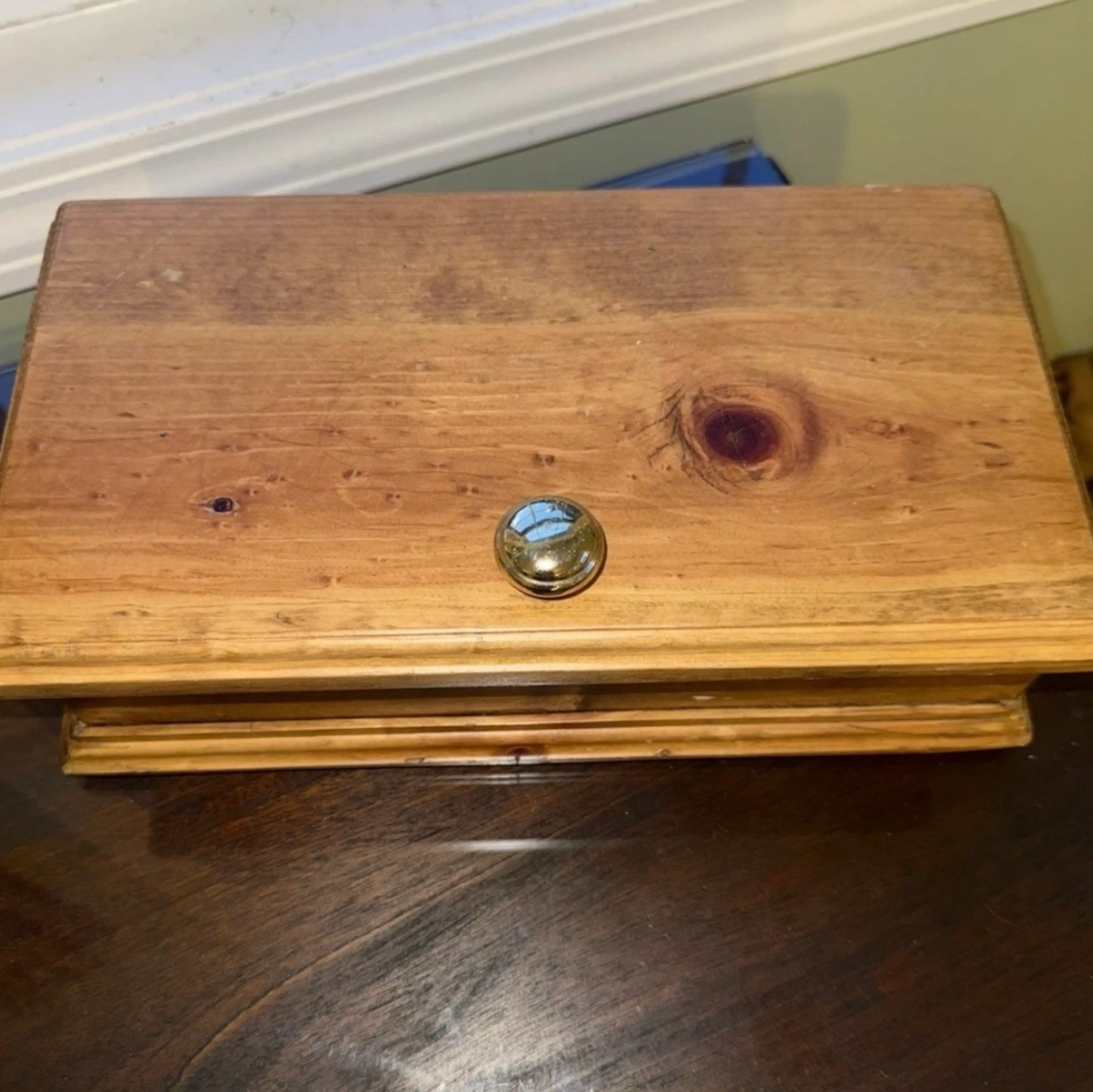 Image 2 of 7