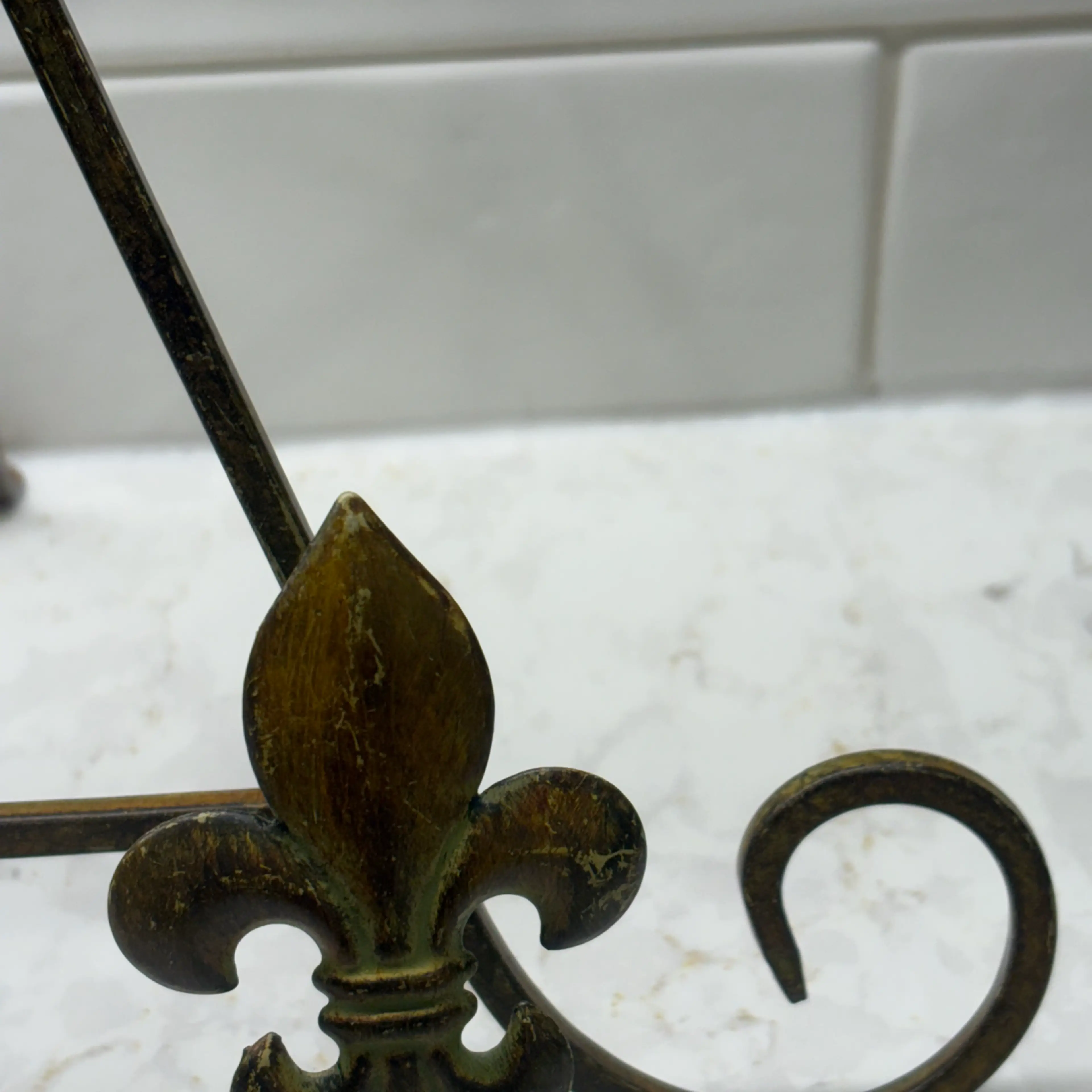Image 4 of 6