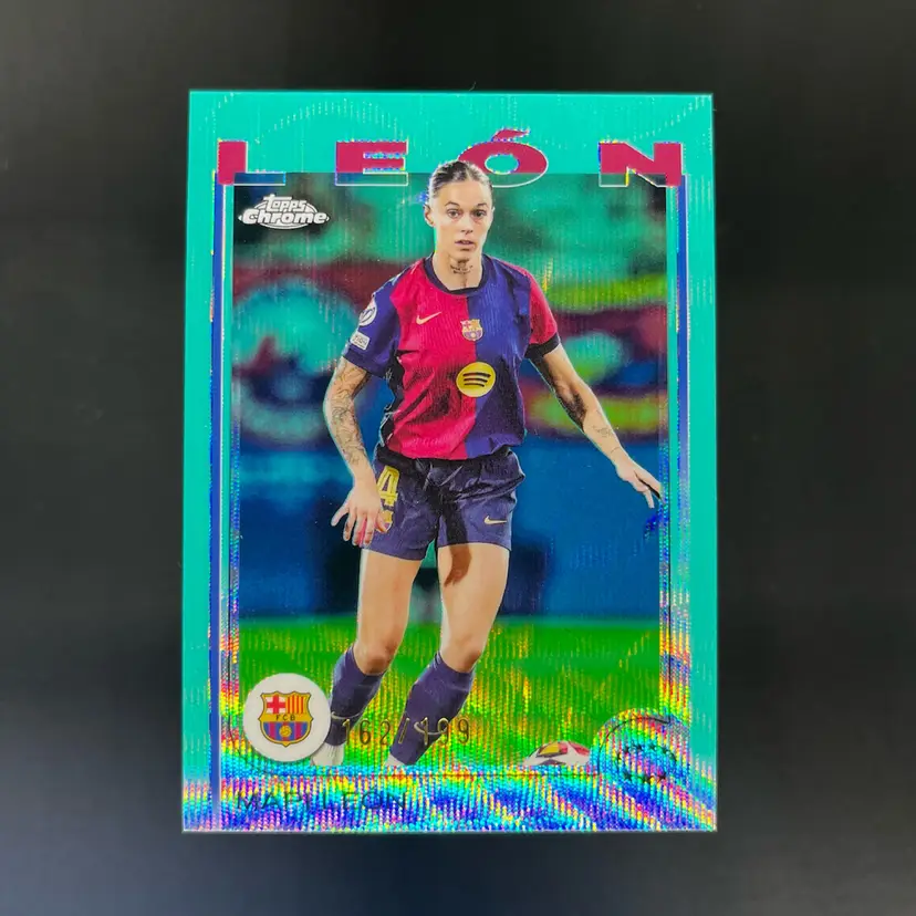 Mapi Leon 2024/25 Topps Chrome UWCL Aqua Wave /199 Barcelona Soccer Card
