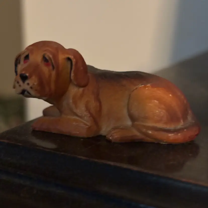 2” Early Plastic Hound Dog