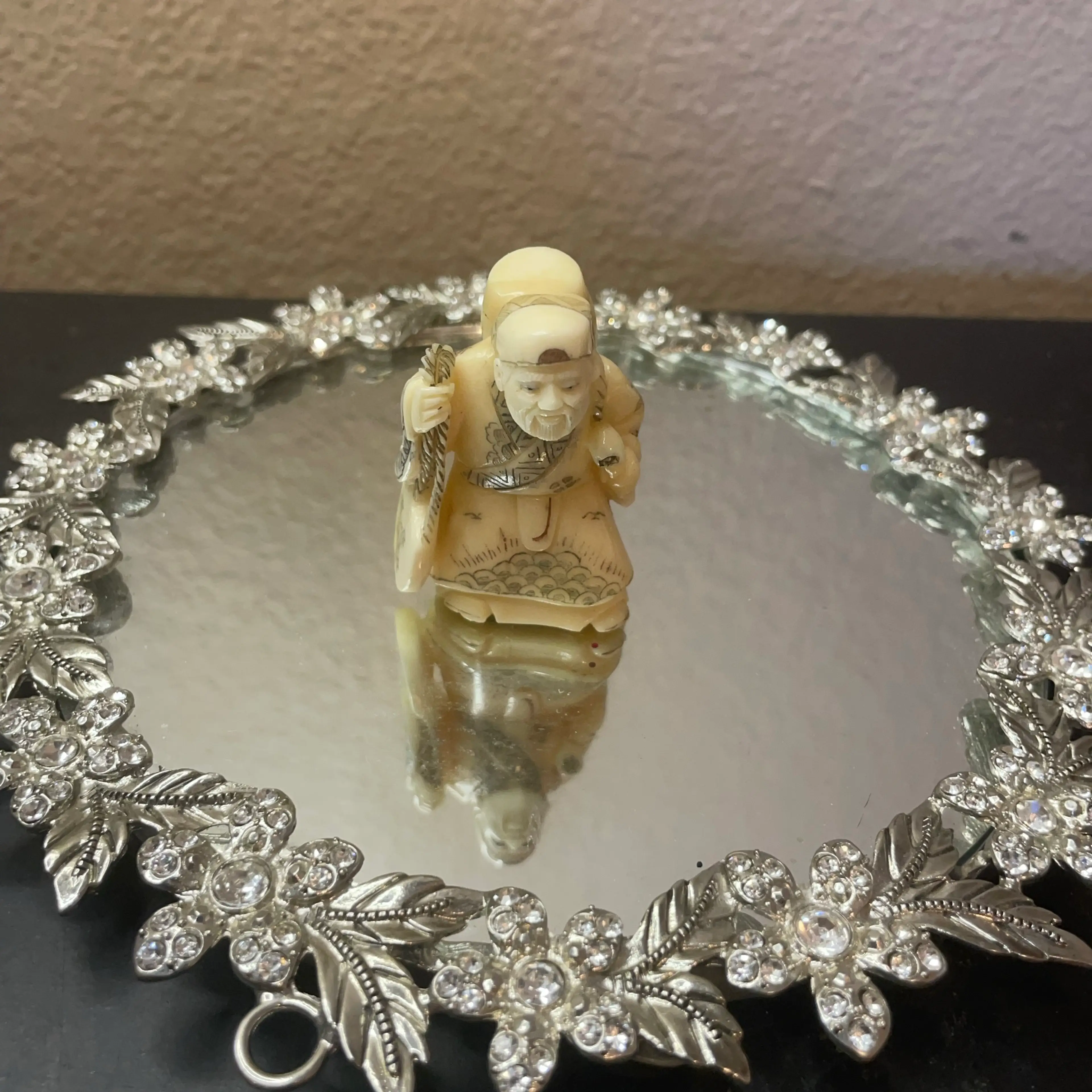 Image 2 of 7