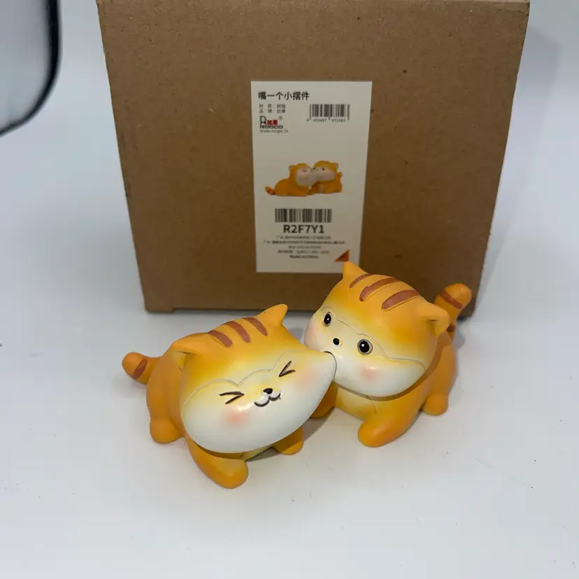 resin Kittens Or Baby Tigers New Inbox Made In China 2 Inches Each