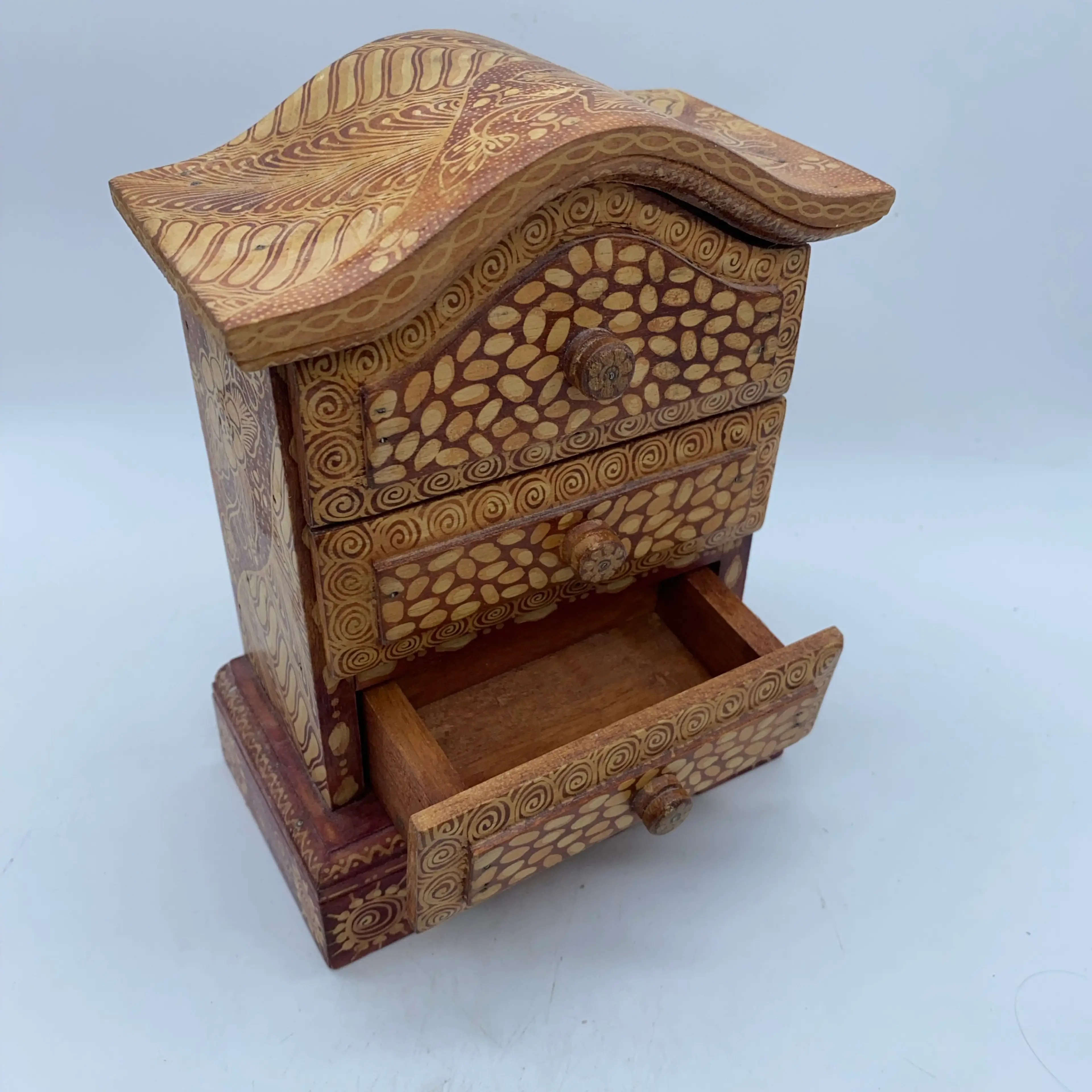 Image 3 of 8