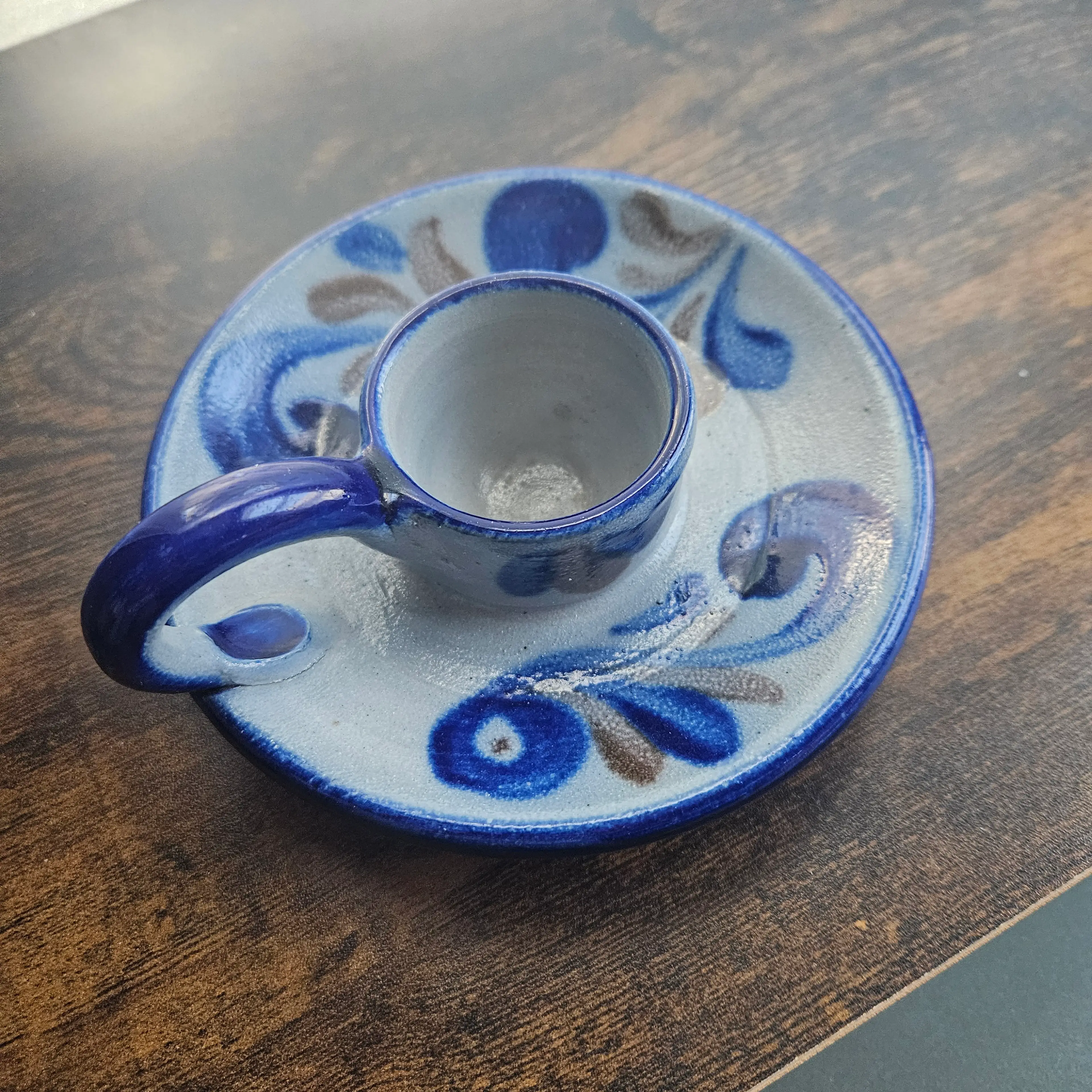 Image 2 of 6