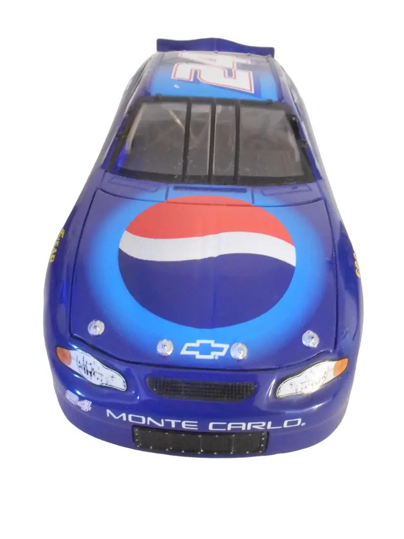 Jeff Gordon #24 Pepsi Dupont 2001 Monte Carlo die cast 1:24