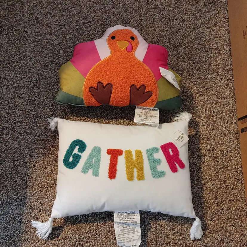 Set of 1 Turkey and 1 Gather pillow. New with tags.