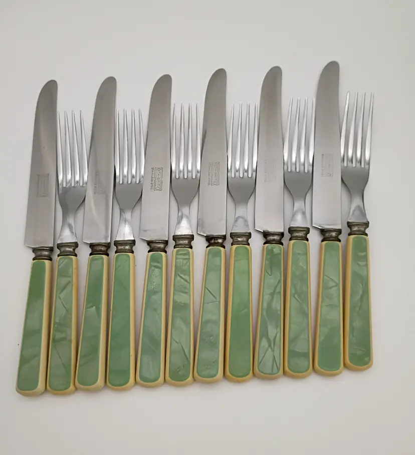 12 pc Sta-Brite Flatware ~ Green Marbled/Cream Bakelite Handles 6 Forks Knives