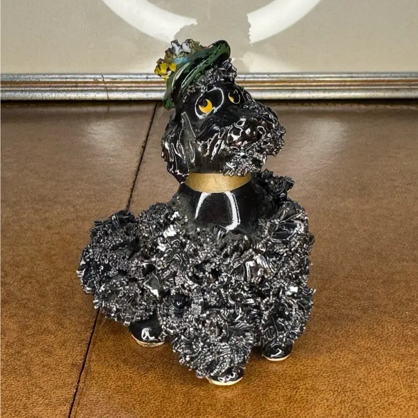 😻 3.75” vintage 1950s Japanese porcelain spaghetti poodle figurine