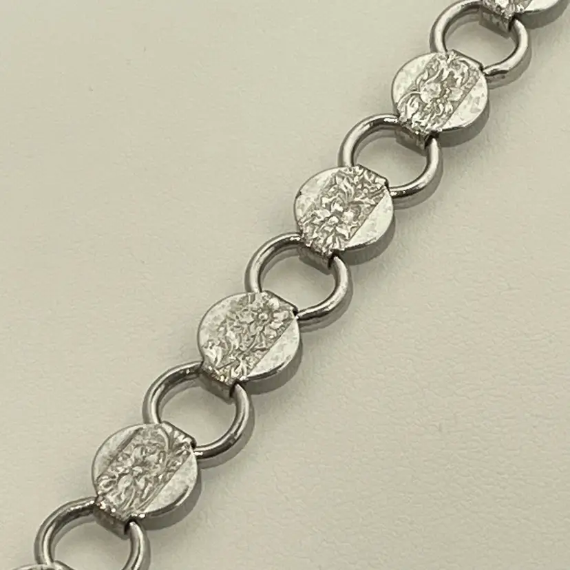 @@ Sarah Cove 7.25 Inch Link Bracelet, Silver Tone
