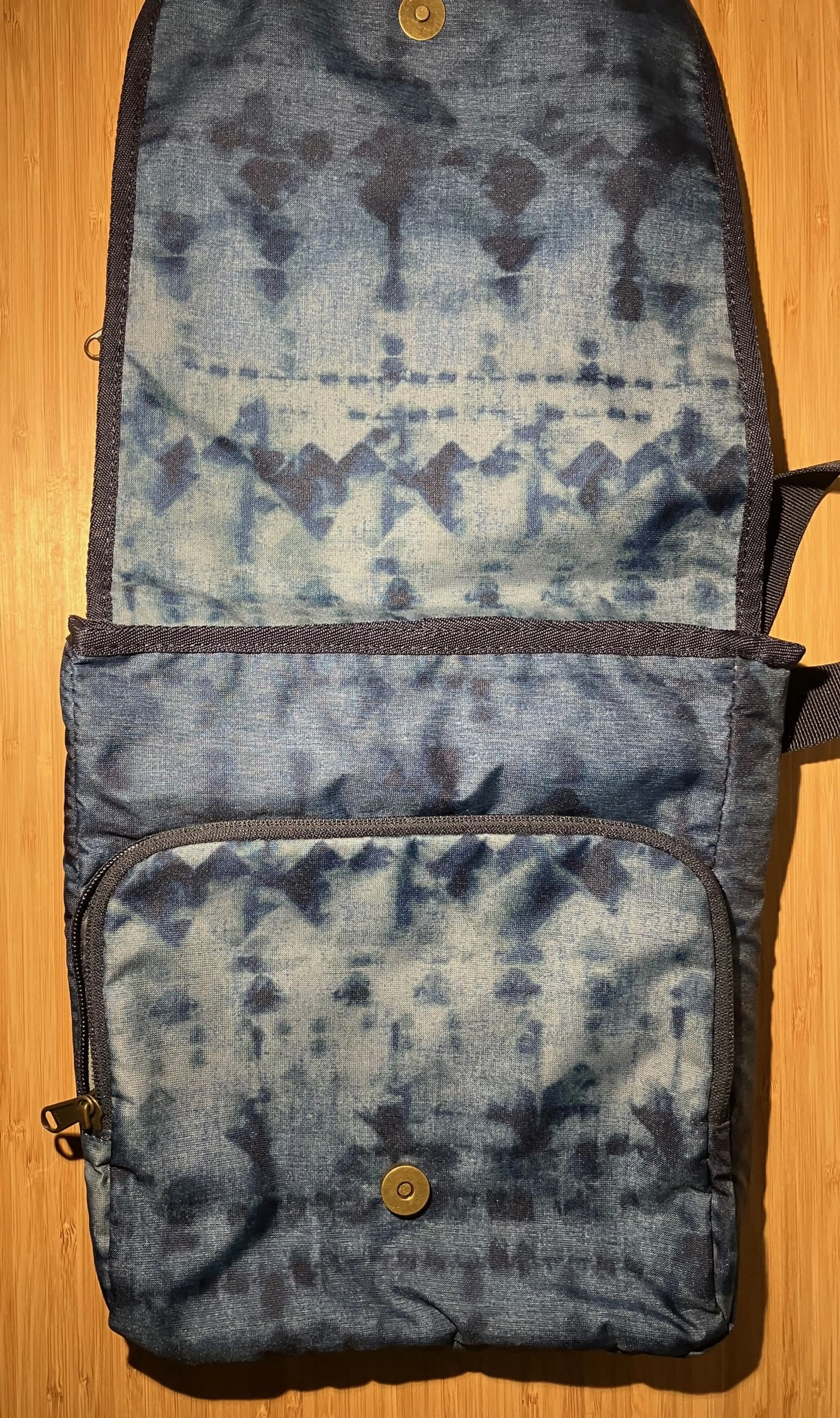 Image 4 of 10