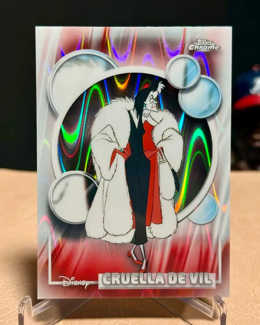 Cruella De Vil 2026 Topps Disney Chrome #65 Wave Refractor Parallel