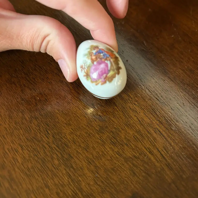 Tiny Egg Trinket