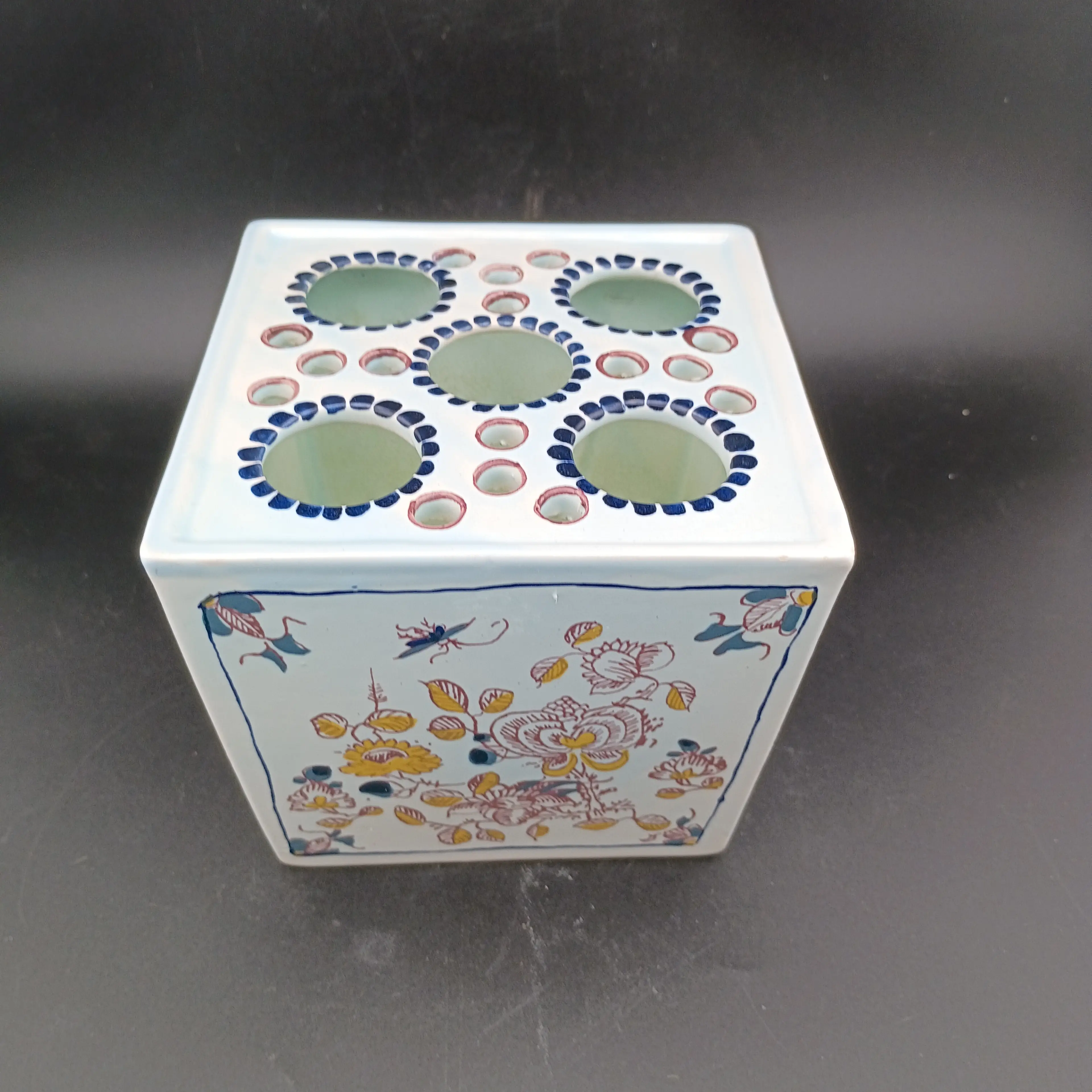 Image 1 of 4