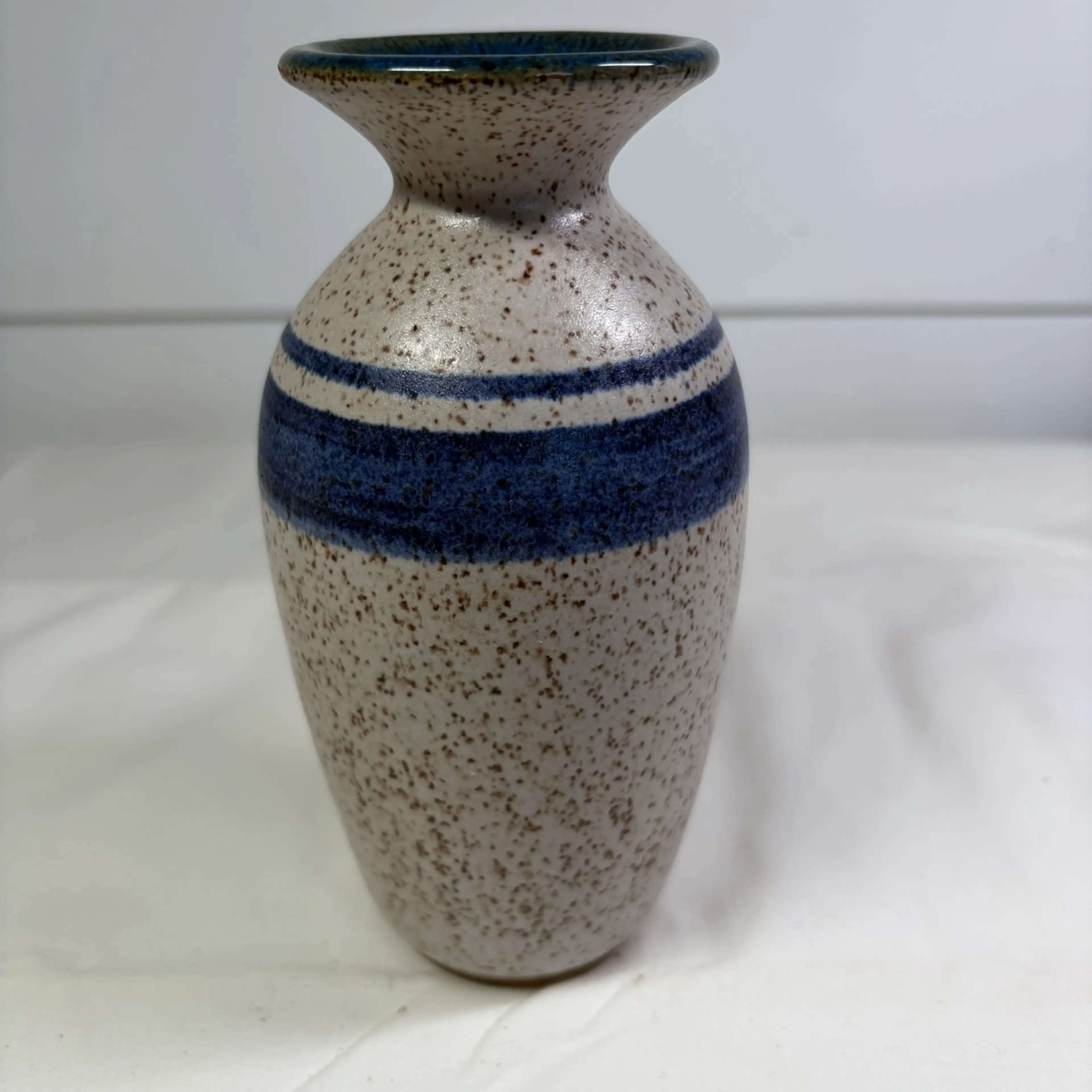 Image 2 of 6