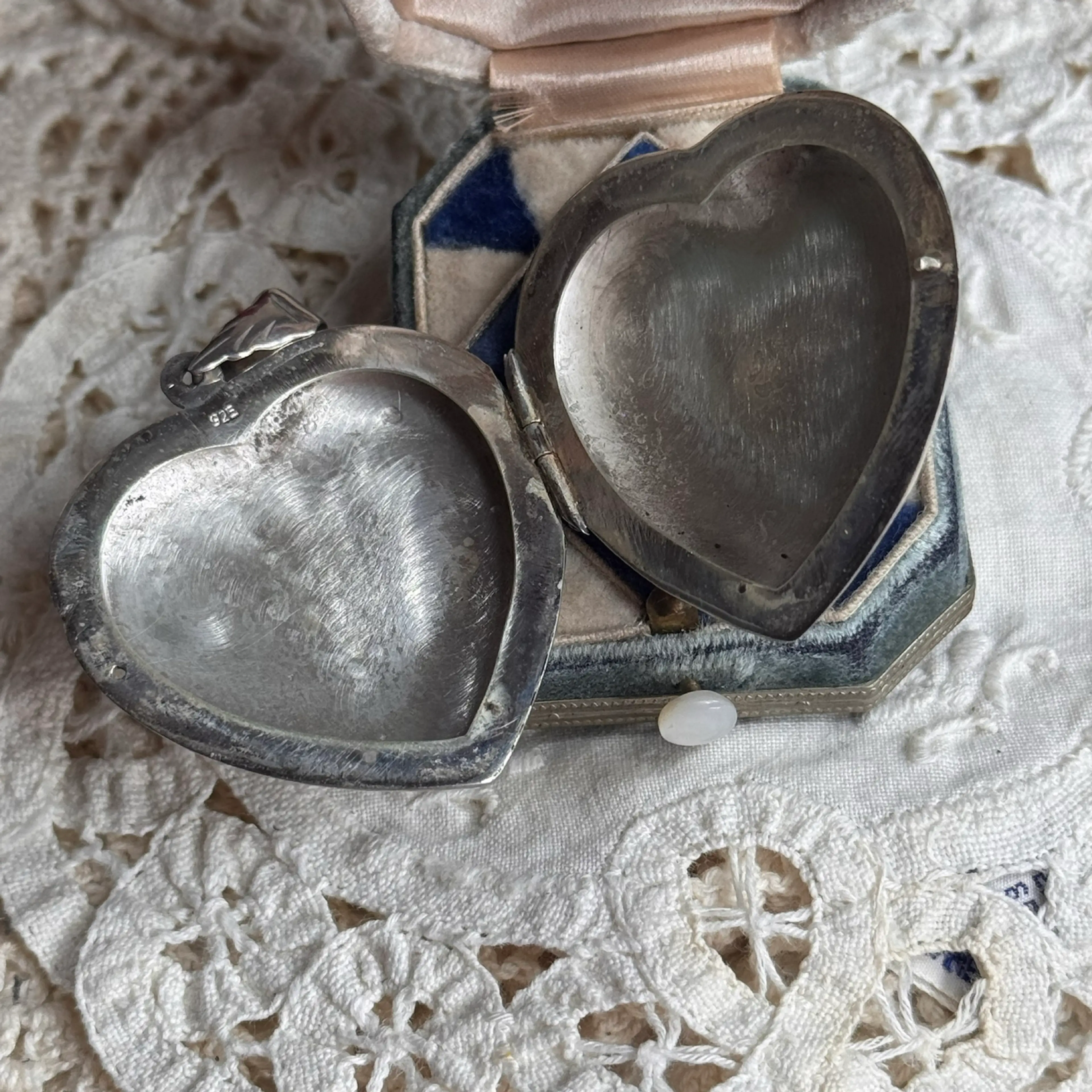 Image 3 of 4
