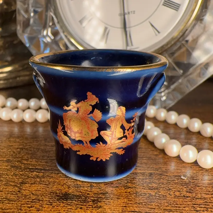 😻 miniature Limoges porcelain champagne bucket 22k gold courting couple