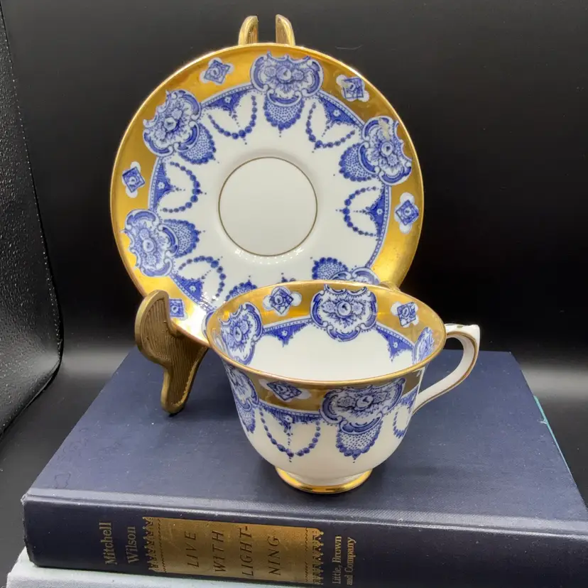 🐞 Vtg Royal Albert Crown China Teacup & Saucer Set Pattern 4218 Cobalt Blue Gold