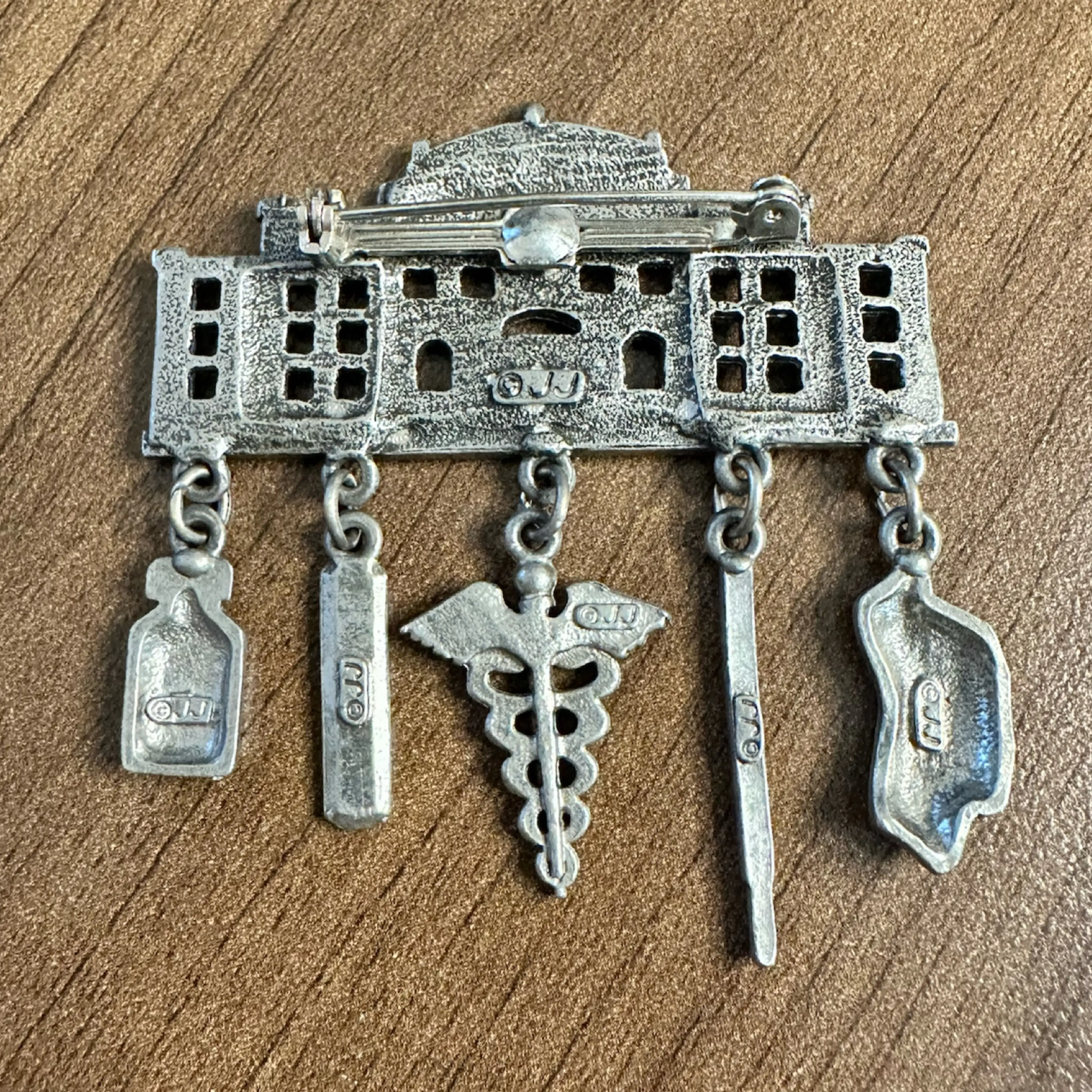 Image 2 of 2