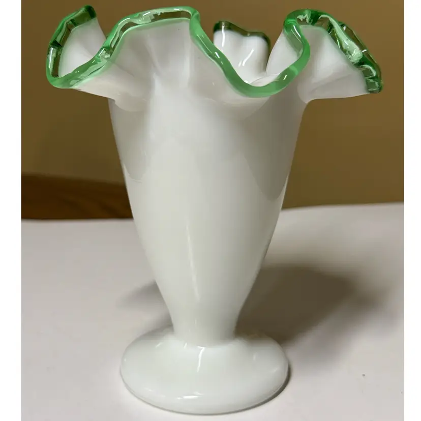 Fenton Emerald Crest Milk glass 6" Vase
Glows