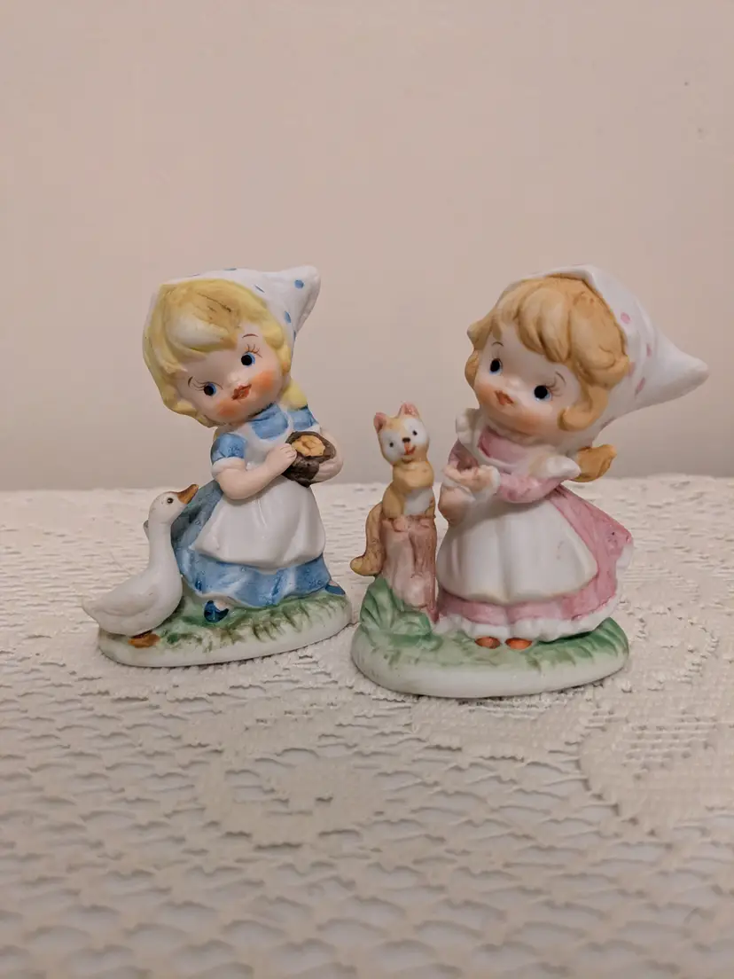 Homco Girl Figurines (2)