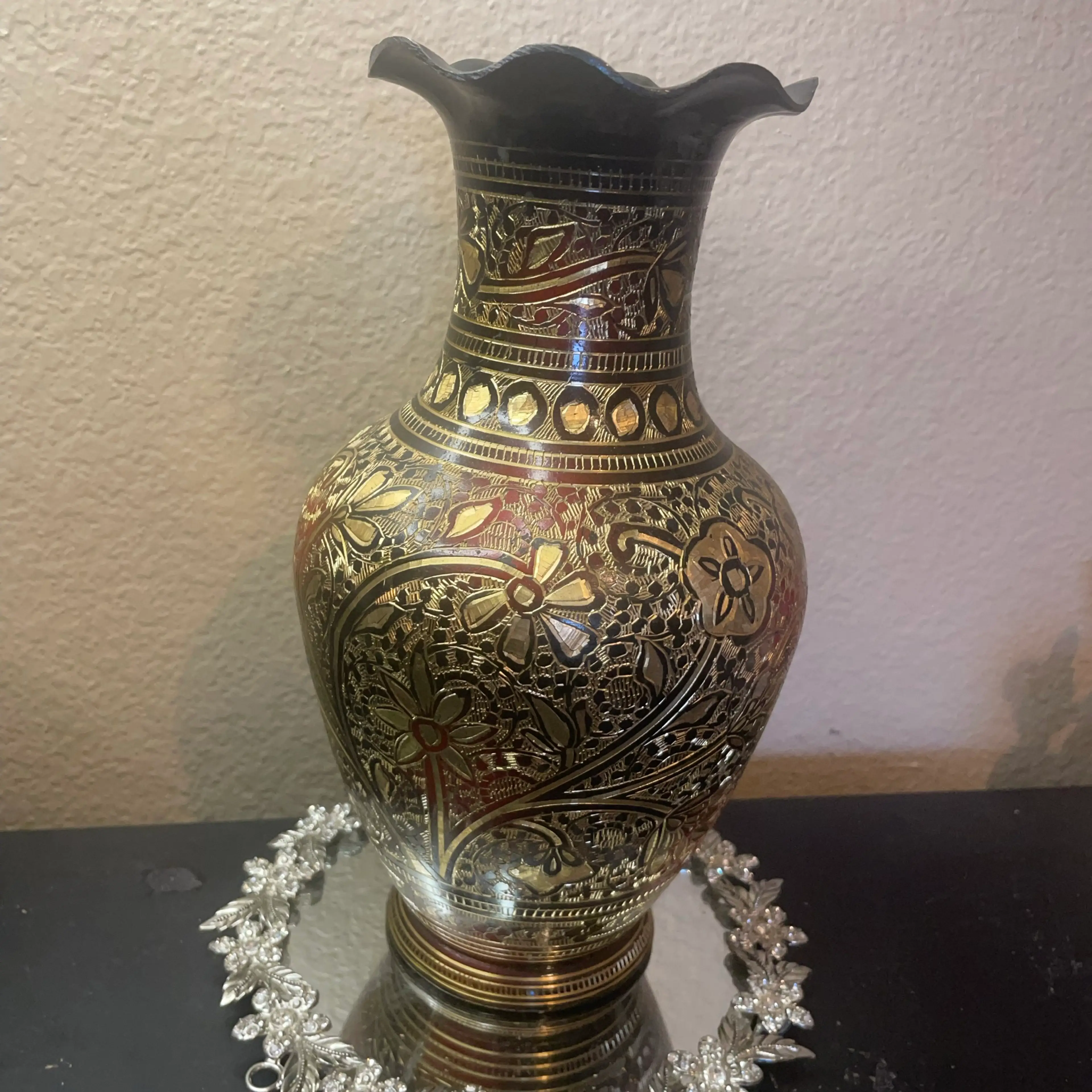 Image 2 of 7