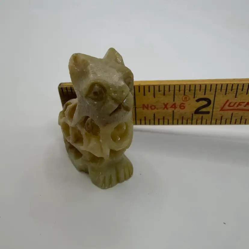 🔔 Mini Carved Stone Cat With Fish In His Belly