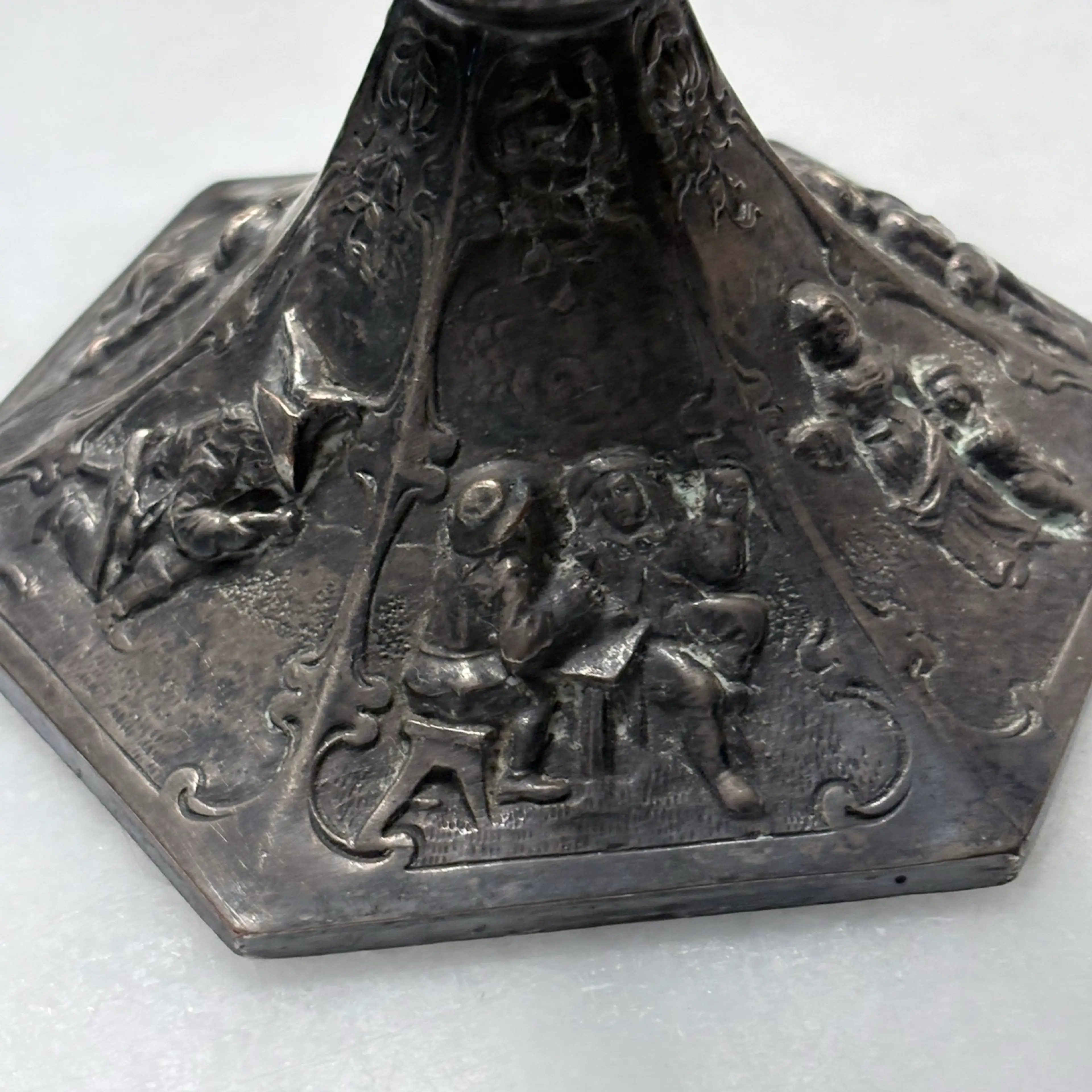 Image 2 of 6
