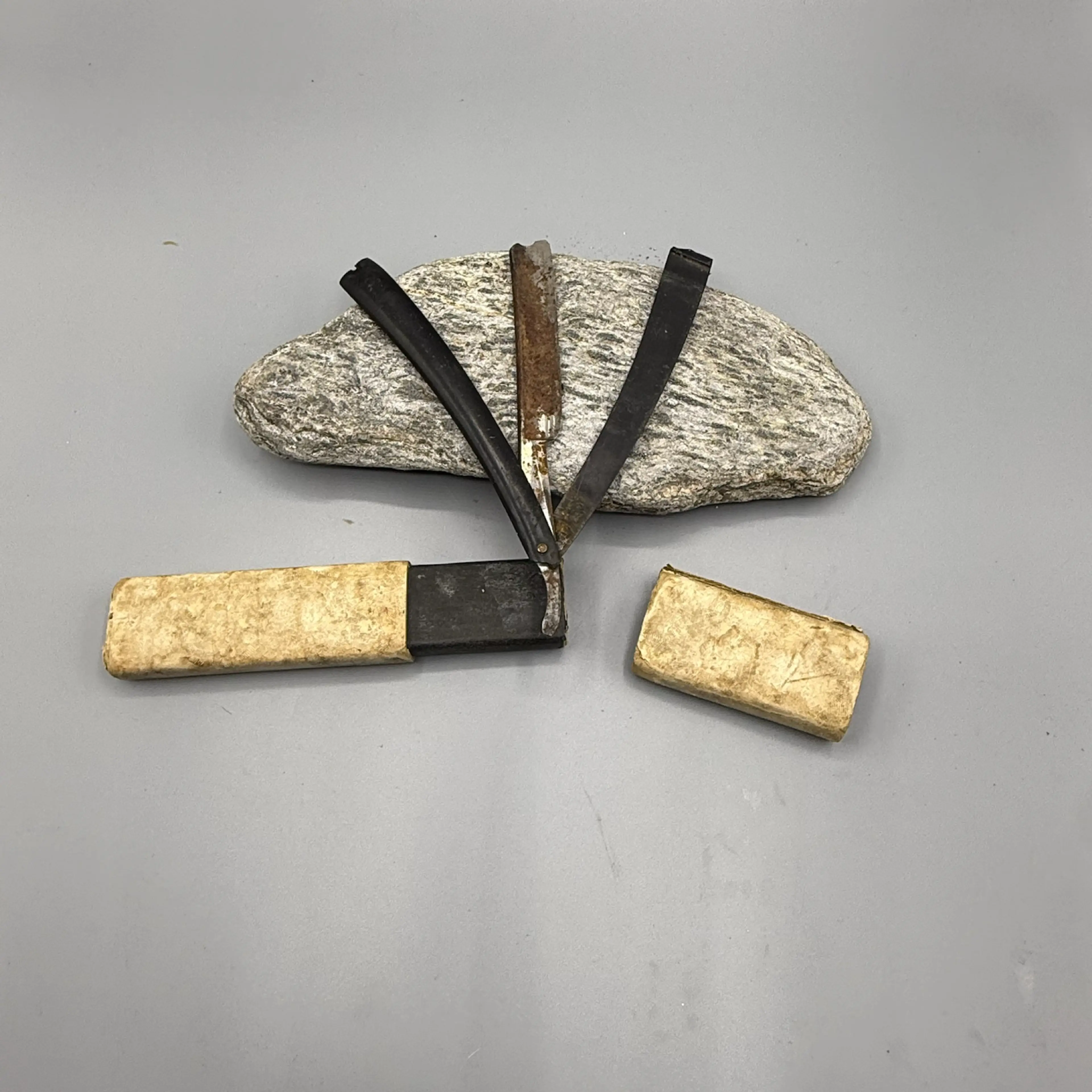 Image 2 of 6