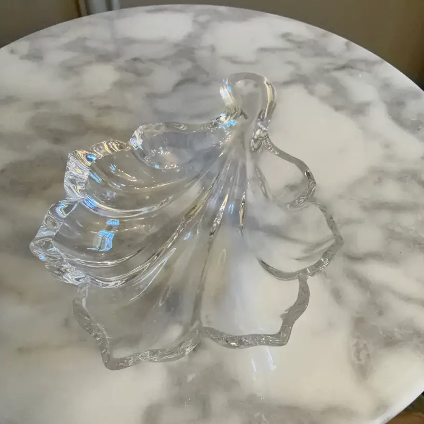 🔔 Baccarat France Clear Crystal Leaf Shaped Candy Bowl Trinket Dish Vide Poche 5”x4”