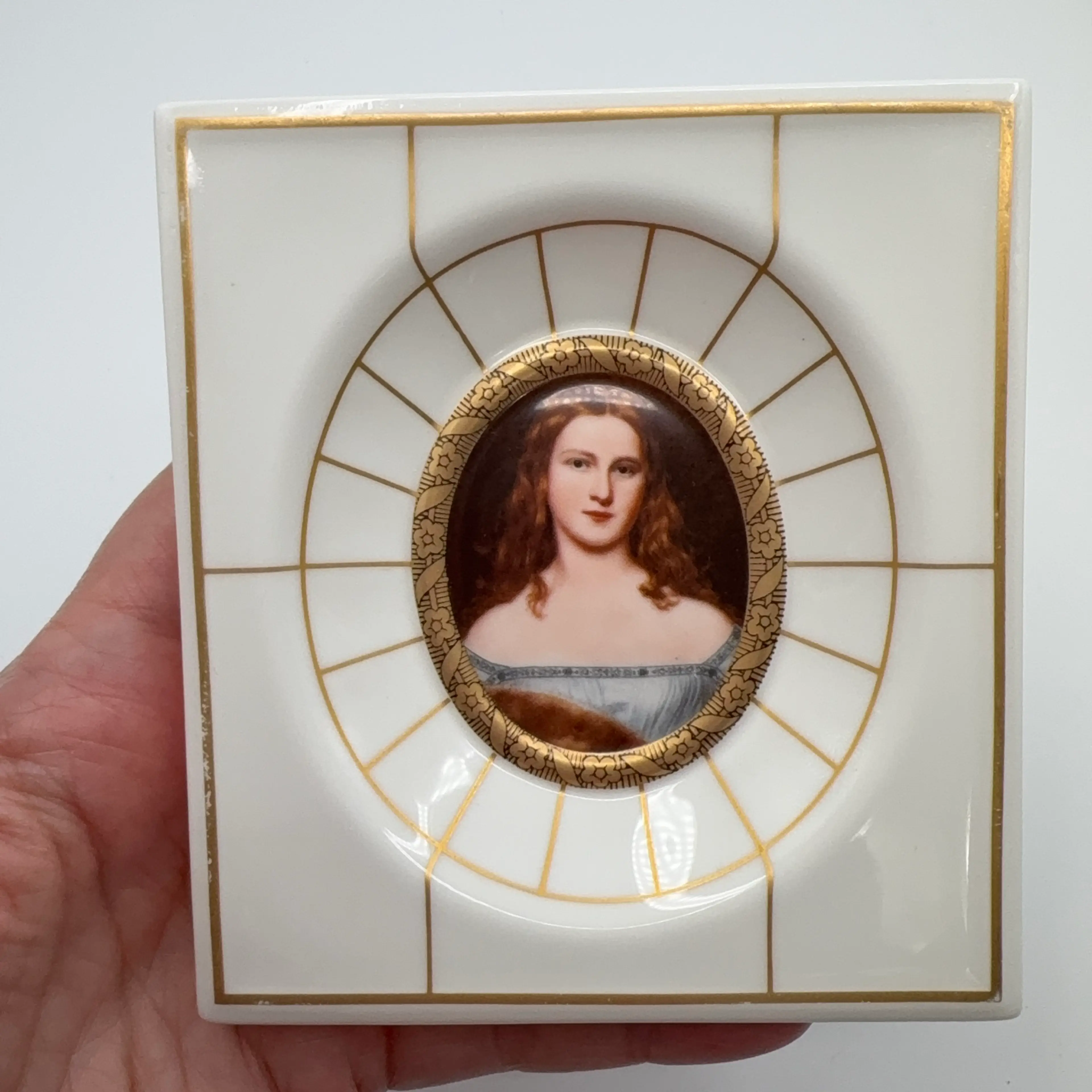 Image 1 of 5