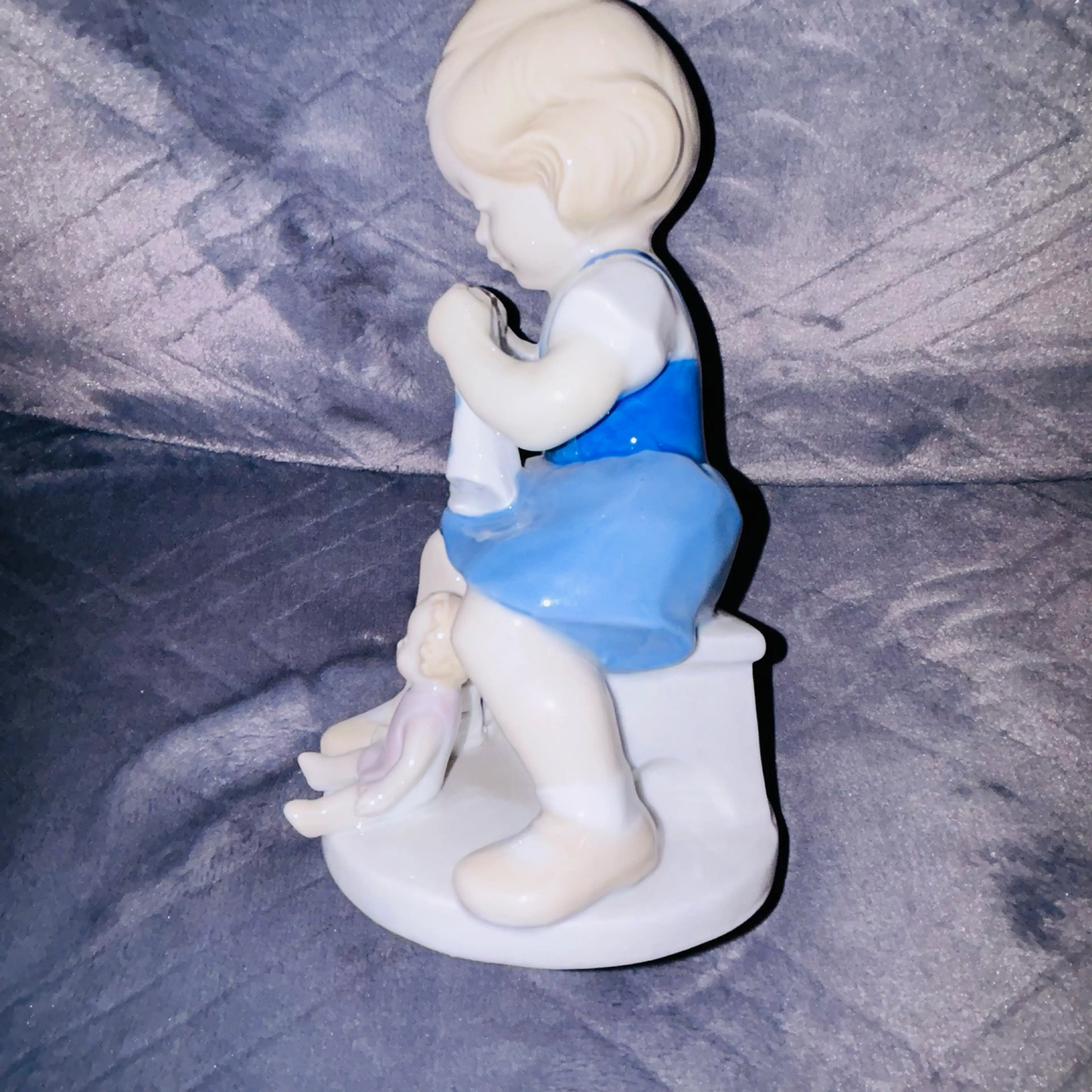 Image 3 of 8