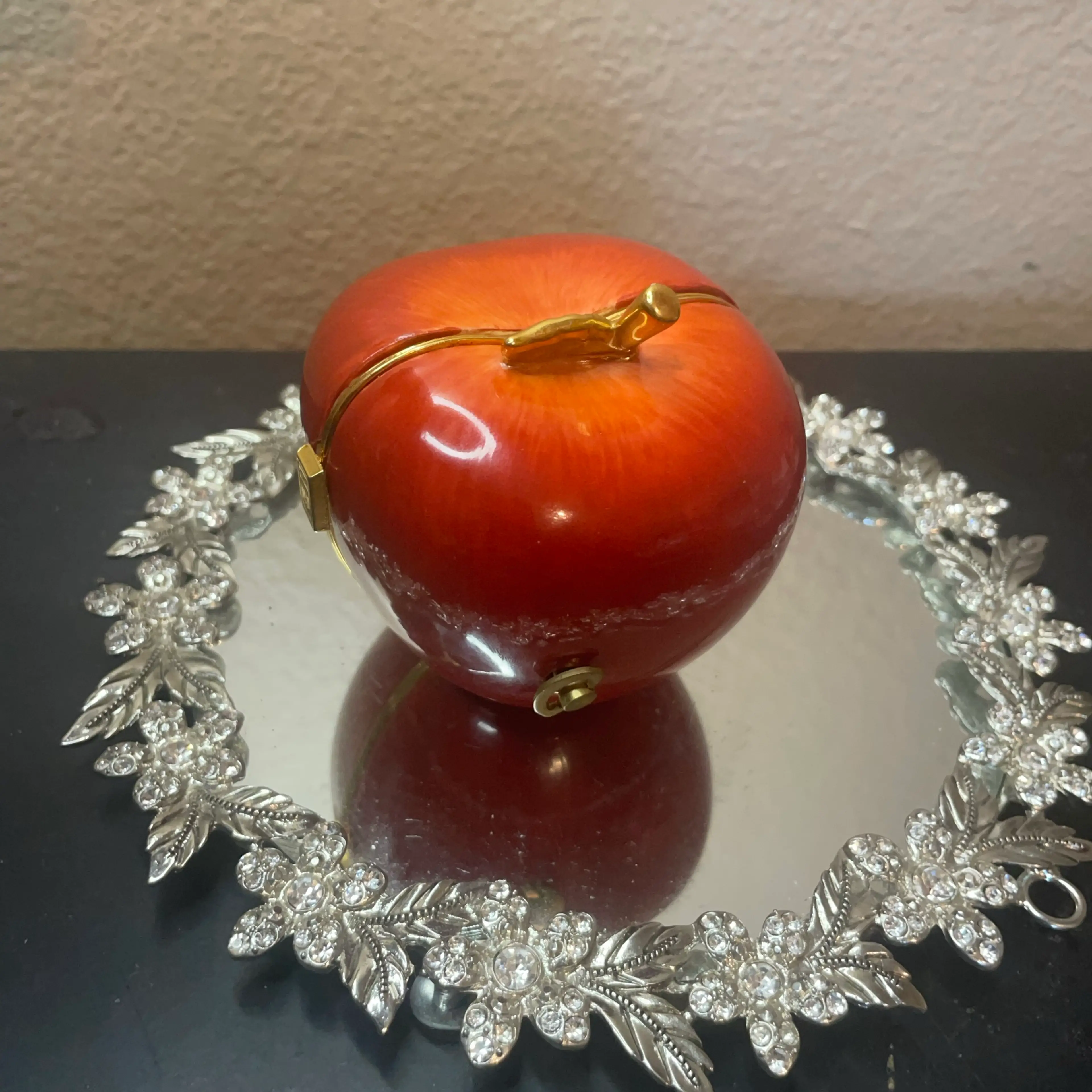 Image 4 of 6