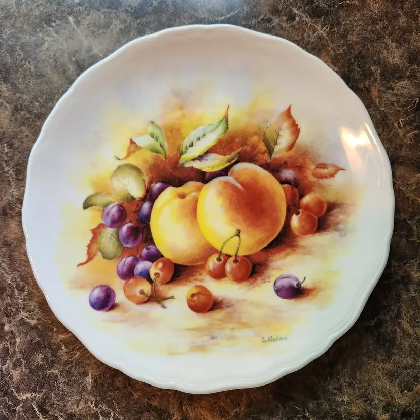 Bone China Vintage Royal Kent Signed Collectors Plate D. Wallace 8 1/2"