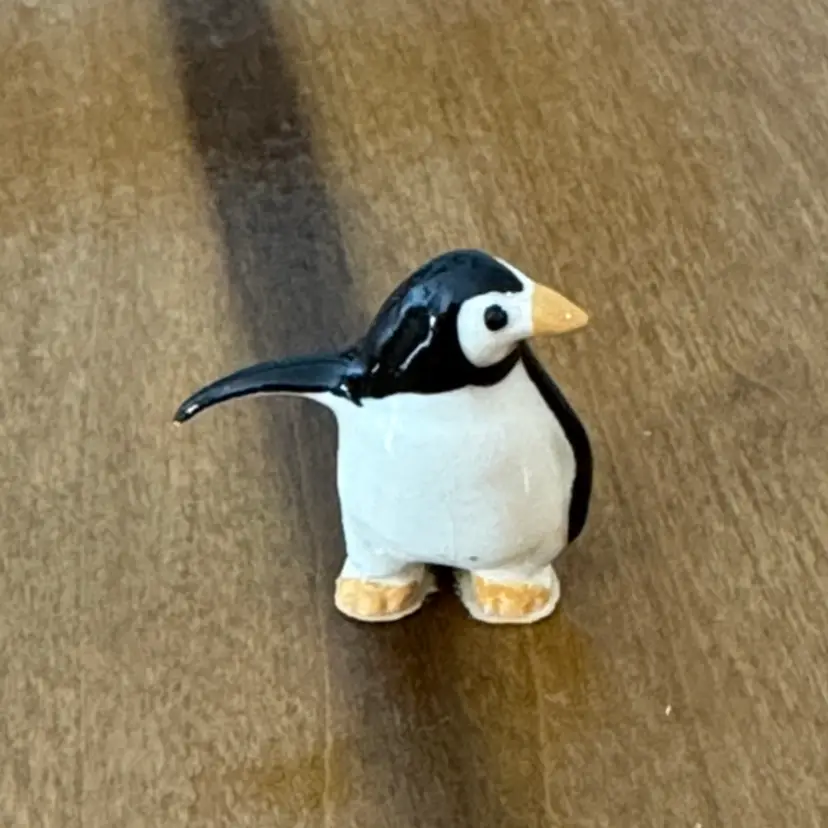 Hagen Renaker Vintage Porcelain Miniature Penguin Bird Figurine Black & White 1”