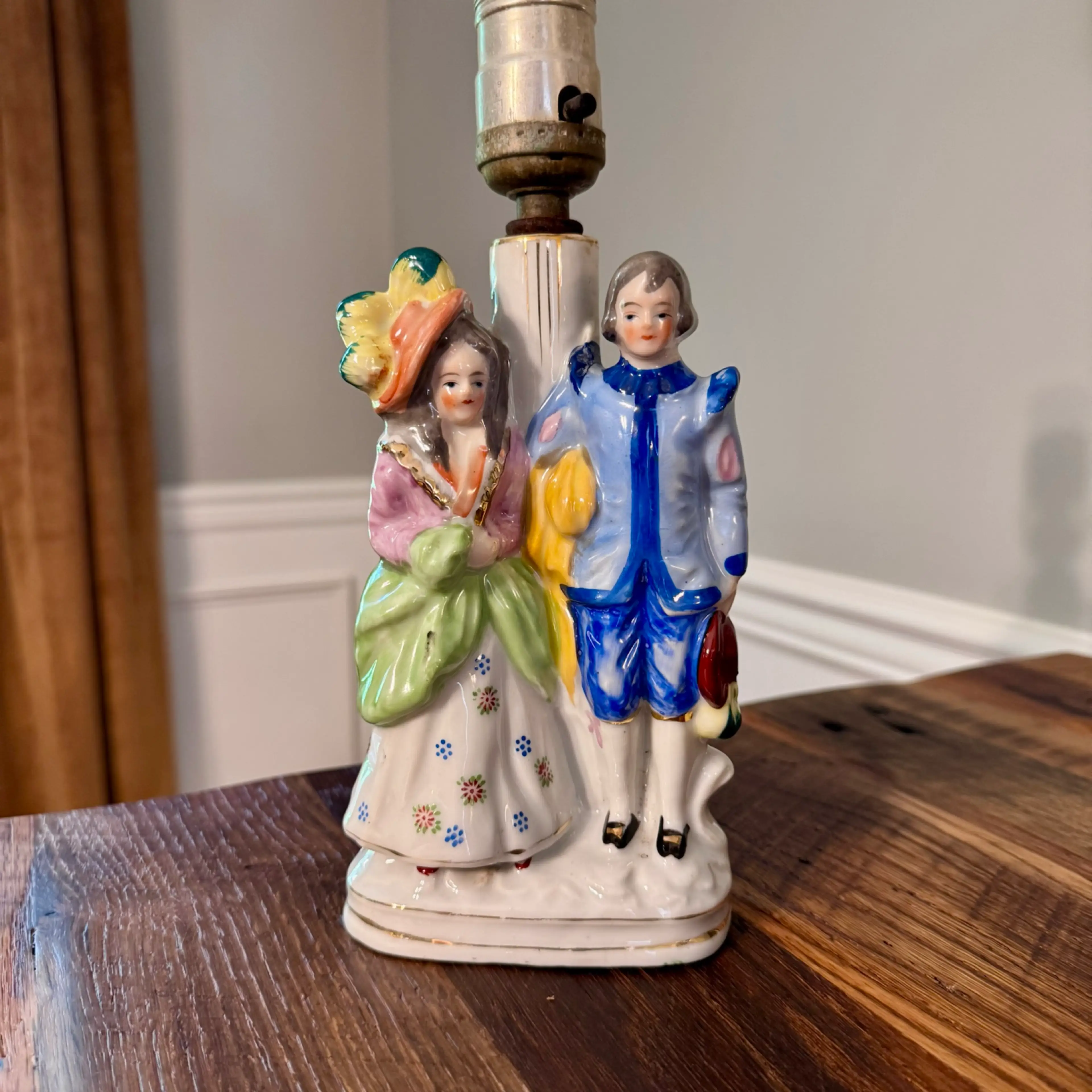 Image 1 of 6