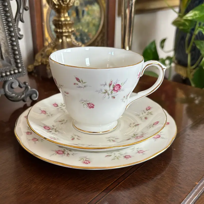 🐇Choice: Vintage Duchess England Bone China Teacup Set