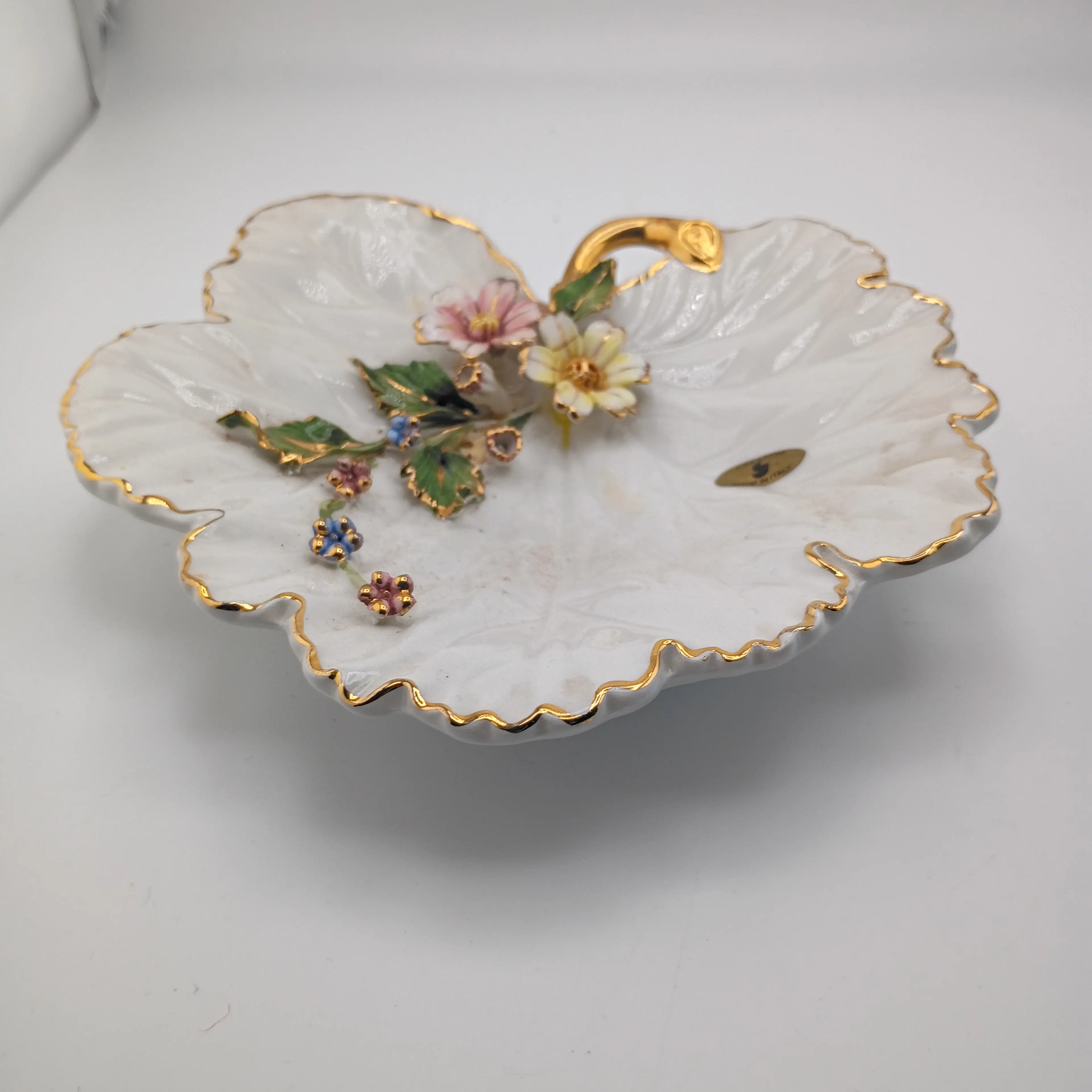 Image 1 of 5
